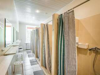 Хостелы Downtown Forest Hostel & Camping Вильнюс Одноместный номер с общей ванной комнатой-4