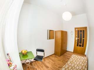 Хостелы Downtown Forest Hostel & Camping Вильнюс Одноместный номер с общей ванной комнатой-6